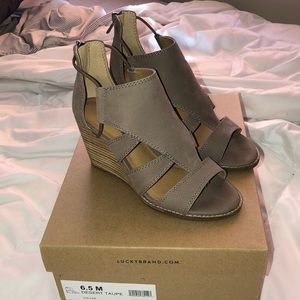 Lucky Brand Wedge Sandals